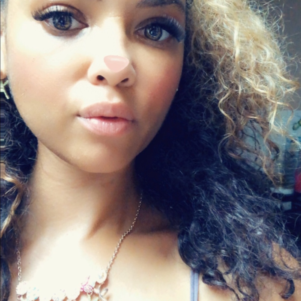 Meet your Posher, Ericka